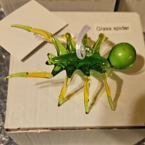 Green and Yellow Glass Spider Figurine Ornament
